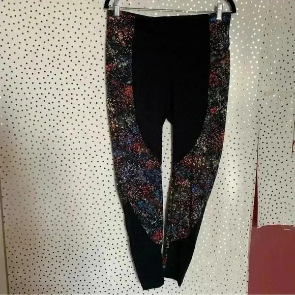 Lululemon Wake And Train Tight - Picture 2 of 10